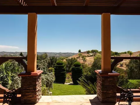 Exterior - 4241 Via El Dorado, Fallbrook, CA 92028 photo 6 of 29