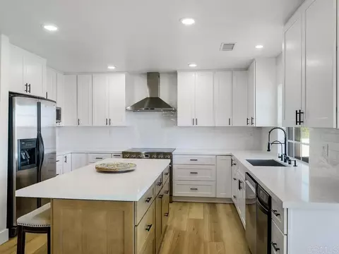 Kitchen - 4241 Via El Dorado, Fallbrook, CA 92028 photo 2 of 5
