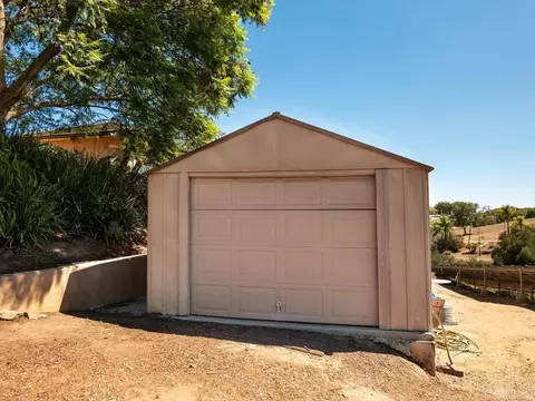 Exterior - 4241 Via El Dorado, Fallbrook, CA 92028 photo 13 of 29