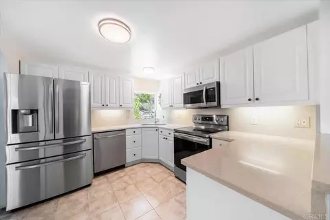 Kitchen - 17255 Rockhouse Rd, Ramona, CA 92065 photo 1 of 2