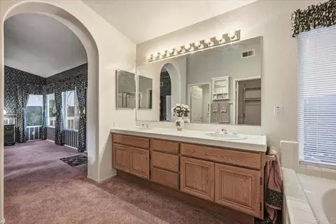 Entry Way - 45707 Corte Rodrigo, Temecula, CA 92592 photo 8 of 9