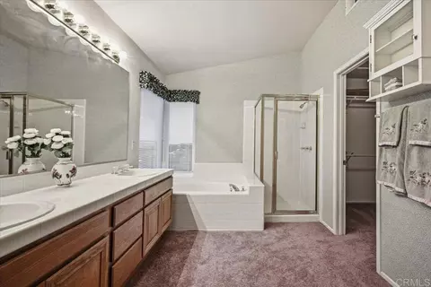 Bath - 45707 Corte Rodrigo, Temecula, CA 92592 photo 2 of 4