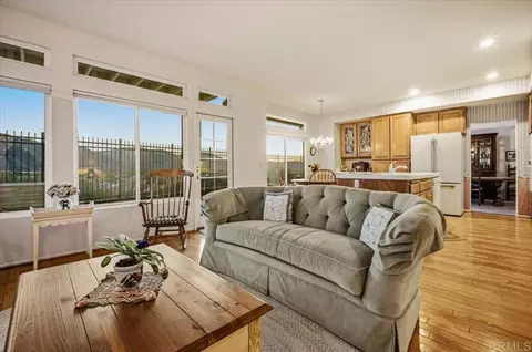 Living - 45707 Corte Rodrigo, Temecula, CA 92592 photo 3 of 3
