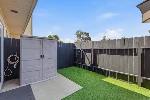 Exterior - 968 Marlin Dr, Vista, CA 92084 photo 6 of 8