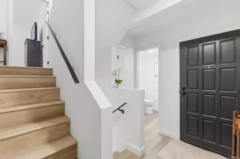 Entry Way - 968 Marlin Dr, Vista, CA 92084 photo 4 of 8