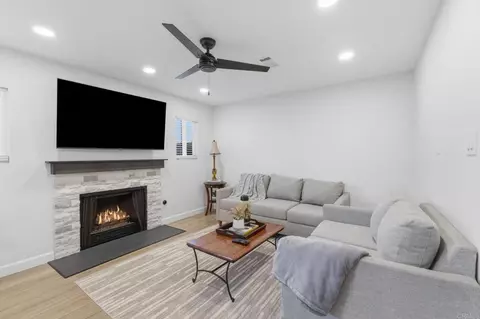 Living - 968 Marlin Dr, Vista, CA 92084 photo 1 of 3