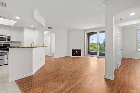 Living - 4155 Executive Dr #E307, La Jolla, CA 92037 photo 1 of 8