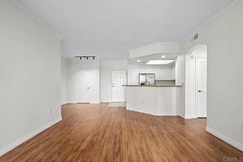 Living - 4155 Executive Dr #E307, La Jolla, CA 92037 photo 3 of 8