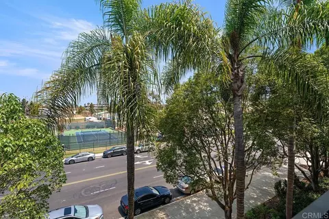 Exterior - 4155 Executive Dr #E307, La Jolla, CA 92037 photo 4 of 7