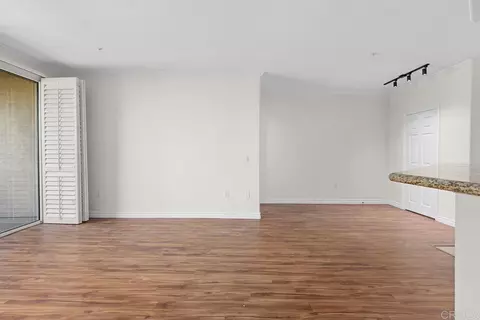 Living - 4155 Executive Dr #E307, La Jolla, CA 92037 photo 2 of 8