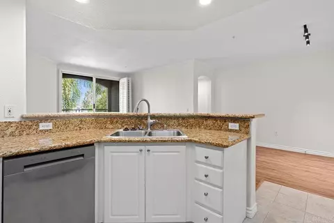 Kitchen - 4155 Executive Dr #E307, La Jolla, CA 92037 photo 5 of 5