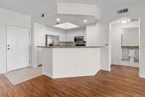 Other - 4155 Executive Dr #E307, La Jolla, CA 92037 photo 2 of 11