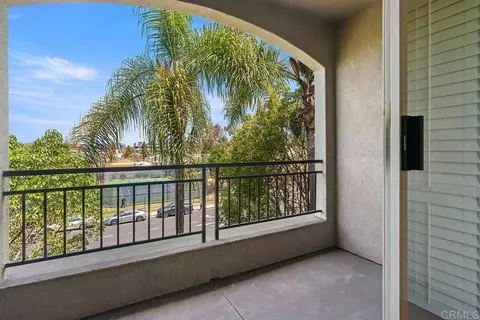 Exterior - 4155 Executive Dr #E307, La Jolla, CA 92037 photo 2 of 7