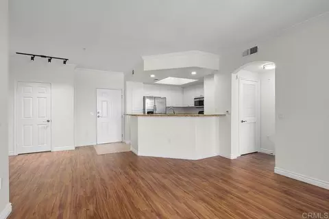 Living - 4155 Executive Dr #E307, La Jolla, CA 92037 photo 7 of 8