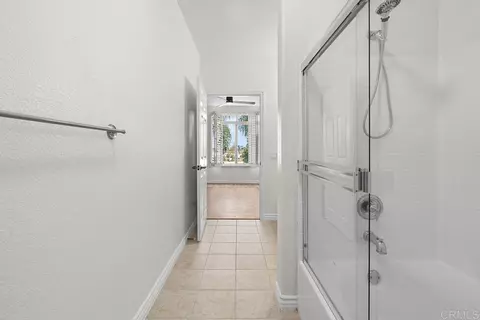 Bath - 4155 Executive Dr #E307, La Jolla, CA 92037 photo 6 of 6
