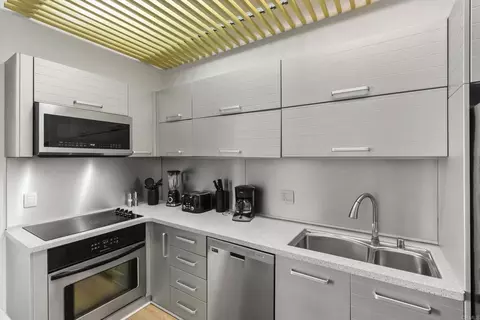 Kitchen - 550 Seagaze Dr #12, Oceanside, CA 92054 photo 3 of 3