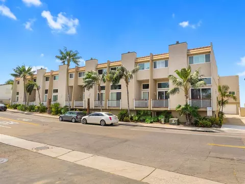 Exterior - 1601 S Pacific St #A2, Oceanside, CA 92054 photo 2 of 2