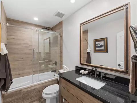 Bath - 1601 S Pacific St #A2, Oceanside, CA 92054 photo 6 of 6