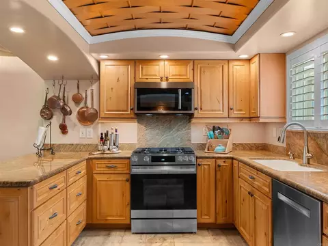 Kitchen - 1601 S Pacific St #A2, Oceanside, CA 92054 photo 4 of 5