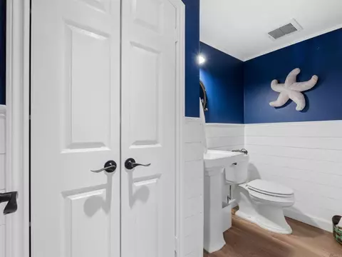 Bath - 1601 S Pacific St #A2, Oceanside, CA 92054 photo 1 of 6