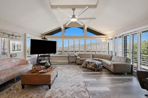 Living - 1866 Santa Margarita, Fallbrook, CA 92028 photo 2 of 5