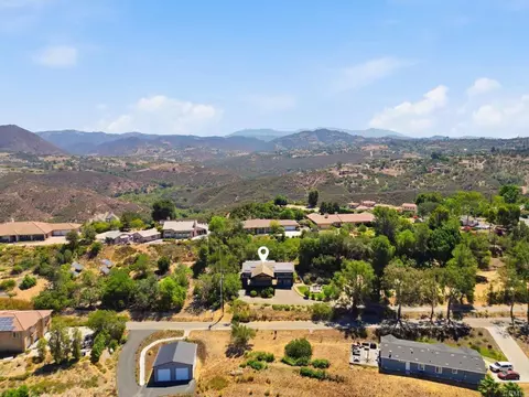 View/Area - 1866 Santa Margarita, Fallbrook, CA 92028 photo 11 of 14