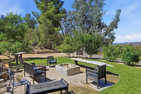 Exterior - 1866 Santa Margarita, Fallbrook, CA 92028 photo 18 of 24