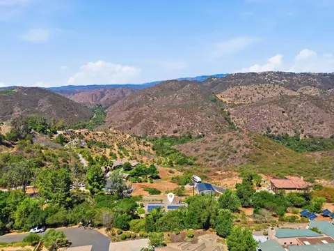 View/Area - 1866 Santa Margarita, Fallbrook, CA 92028 photo 13 of 14
