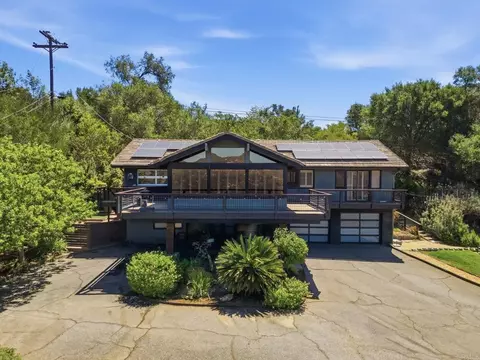 Exterior - 1866 Santa Margarita, Fallbrook, CA 92028 photo 2 of 24