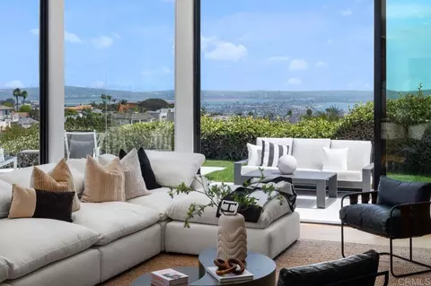 Living - 5875 La Jolla Mesa Dr, La Jolla, CA 92037 photo 2 of 3