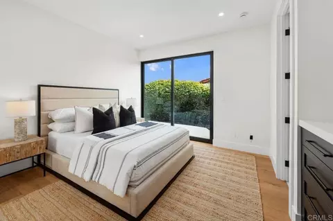 Bedroom - 5875 La Jolla Mesa Dr, La Jolla, CA 92037 photo 4 of 4
