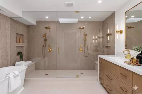 Bath - 5875 La Jolla Mesa Dr, La Jolla, CA 92037 photo 2 of 7