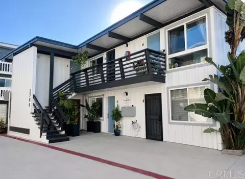 3764 Bayside Ln #4, San Diego, CA 92109