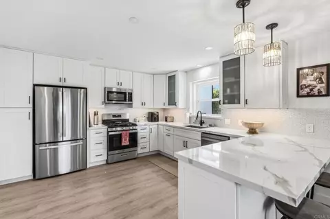 Kitchen - 514 Avalon Dr, Vista, CA 92084 photo 3 of 4