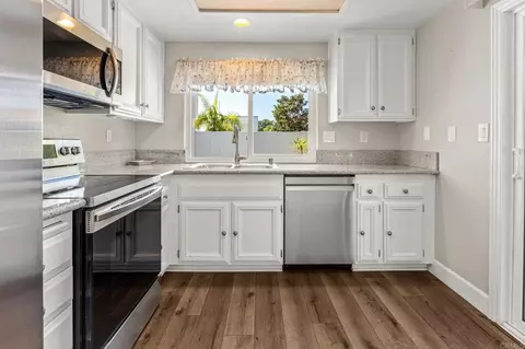 Kitchen - 4714 Majorca Way, Oceanside, CA 92056 photo 3 of 4