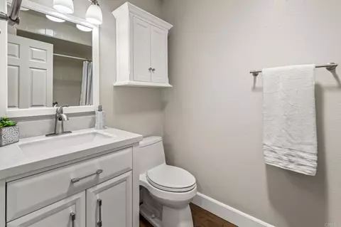 Bath - 4714 Majorca Way, Oceanside, CA 92056 photo 2 of 2