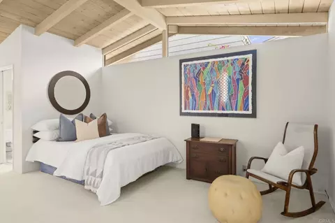 Bedroom - 5860 Cactus Way, La Jolla, CA 92037 photo 5 of 9