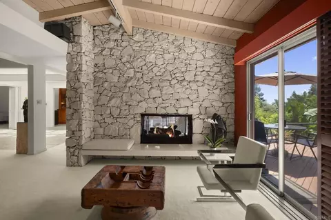 Living - 5860 Cactus Way, La Jolla, CA 92037 photo 7 of 10