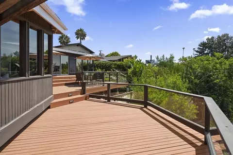 Exterior - 5860 Cactus Way, La Jolla, CA 92037 photo 4 of 10