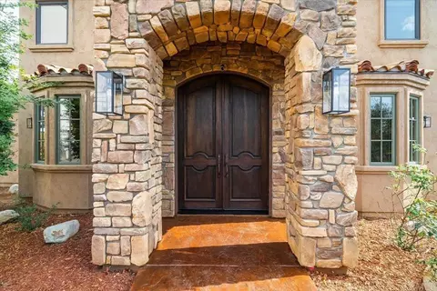 Exterior - 15223 Skyridge Rd, Poway, CA 92064 photo 4 of 12