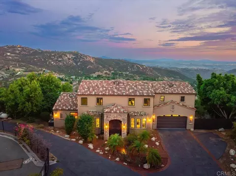 Exterior - 15223 Skyridge Rd, Poway, CA 92064 photo 3 of 12