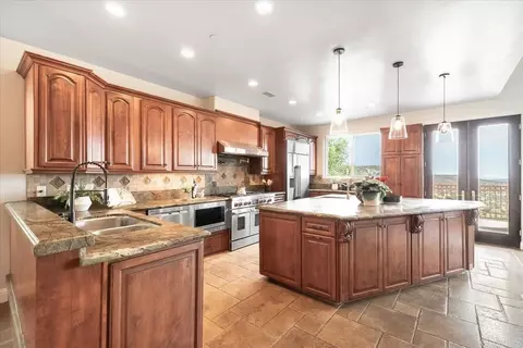 Kitchen - 15223 Skyridge Rd, Poway, CA 92064 photo 1 of 1