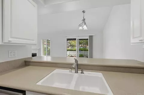 Kitchen - 2168 Valleydale Ln, Encinitas, CA 92024 photo 2 of 2
