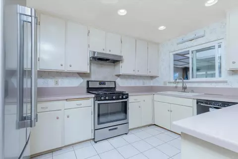 Kitchen - 226 Durgin St, Ramona, CA 92065 photo 1 of 1