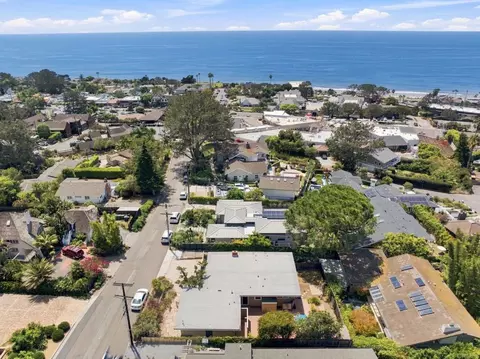 View/Area - 446 15th St, Del Mar, CA 92014 photo 3 of 5