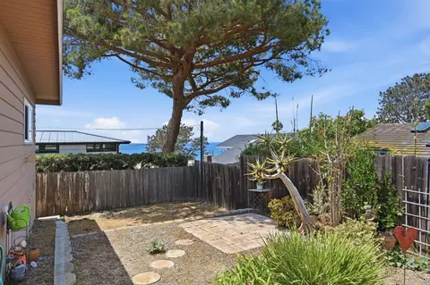 Exterior - 446 15th St, Del Mar, CA 92014 photo 9 of 10