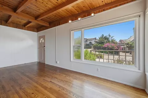 Living - 446 15th St, Del Mar, CA 92014 photo 4 of 7