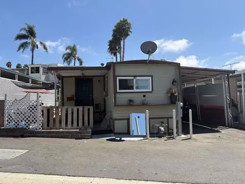 200 Olive Ave #27, Vista, CA 92083