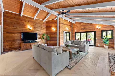 Living - 15321 Via Molinero, Poway, CA 92064 photo 1 of 4