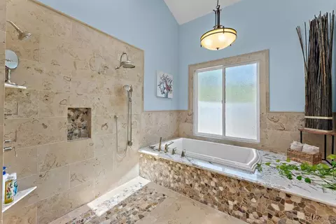 Bath - 15321 Via Molinero, Poway, CA 92064 photo 4 of 7